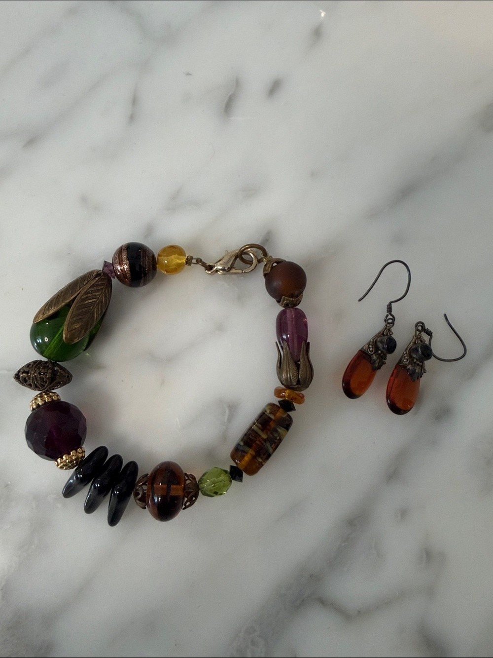 Source Unknown Multicolor Glass Bead Bracelet with Amber Drop Earrings